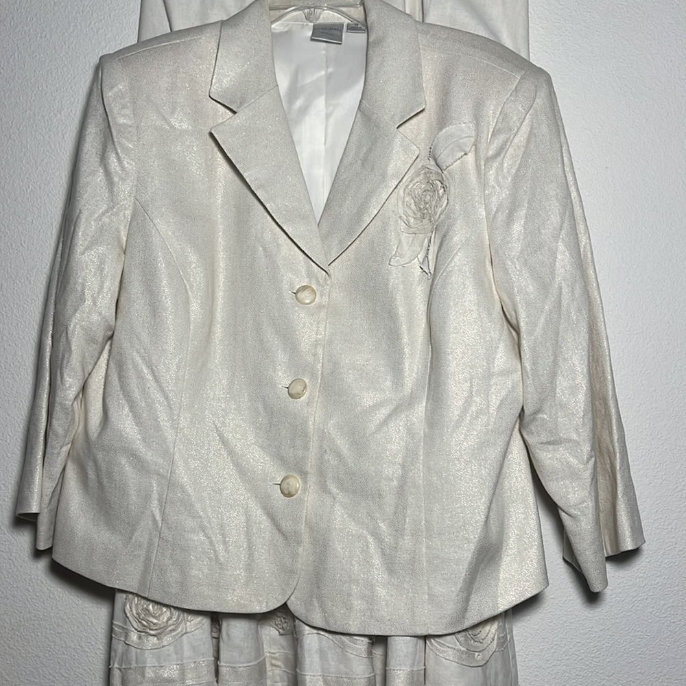 Emma James Skirt Suit size 18